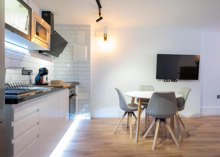 Laguna Home & Suites