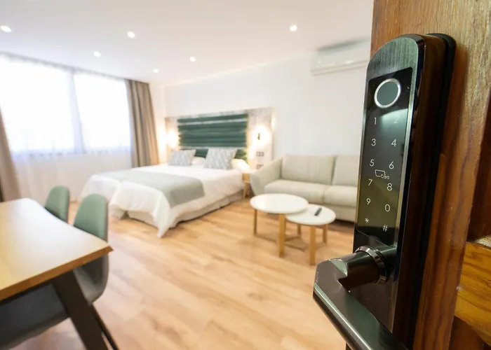 Laguna Home & Suites